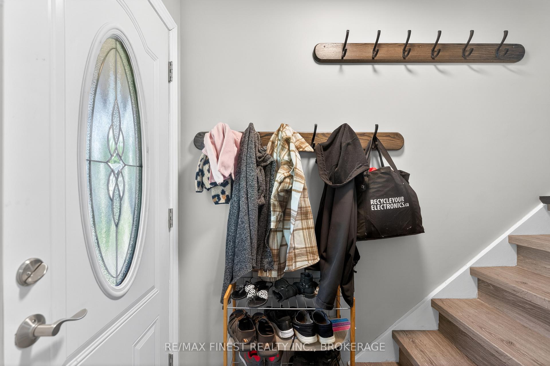 611 Alfred Street, Kingston — photo 4 of 5