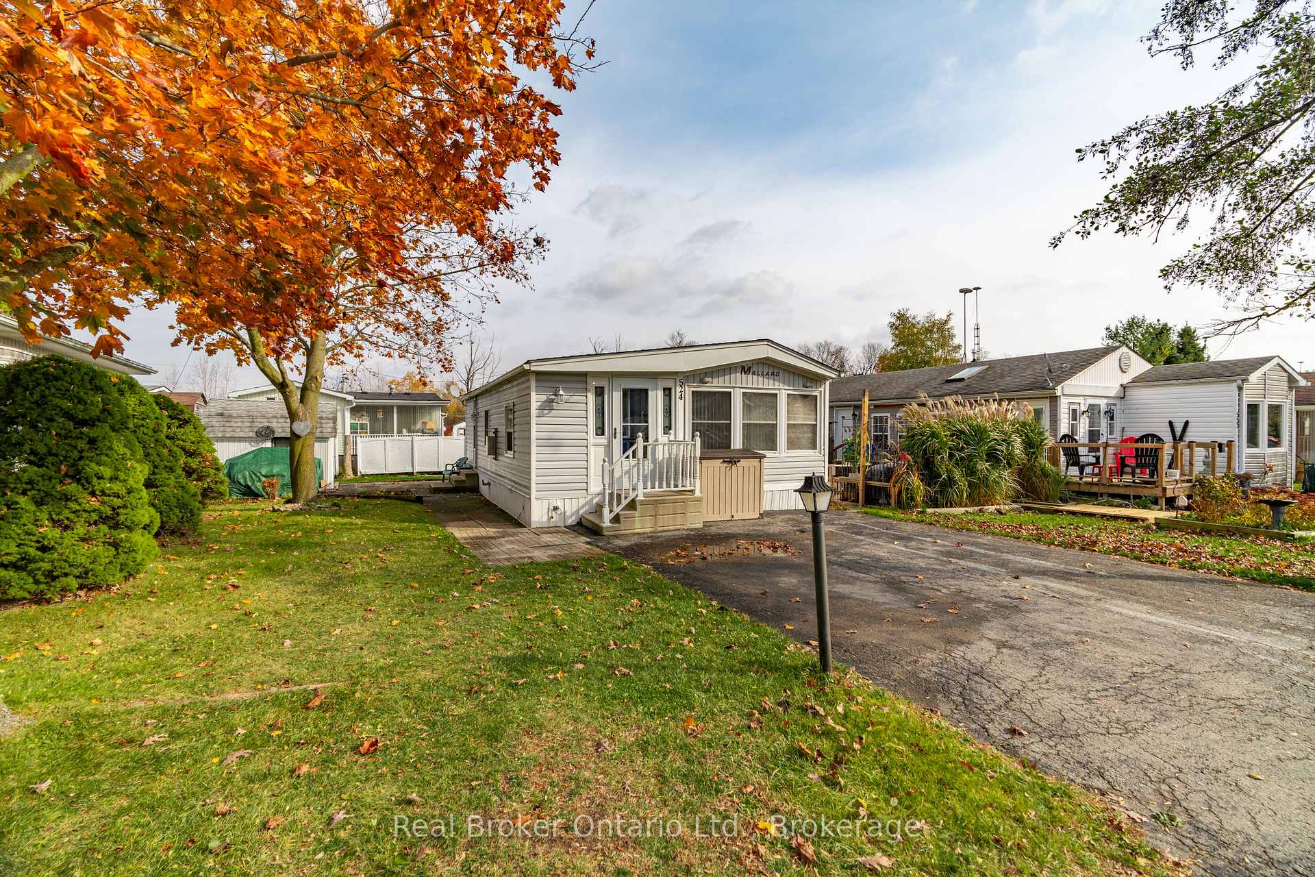 524 POPLAR Place, Centre Wellington — photo 2 of 5