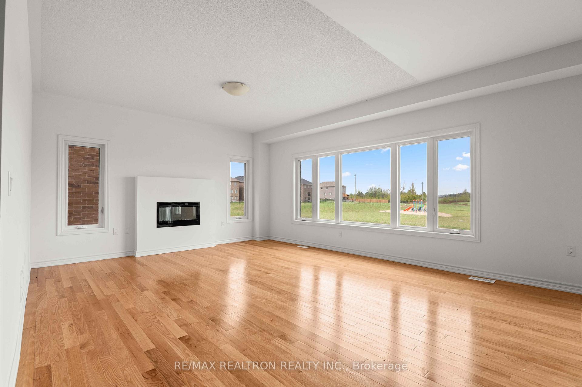 434 VanDusen Avenue, Southgate — photo 5 of 5