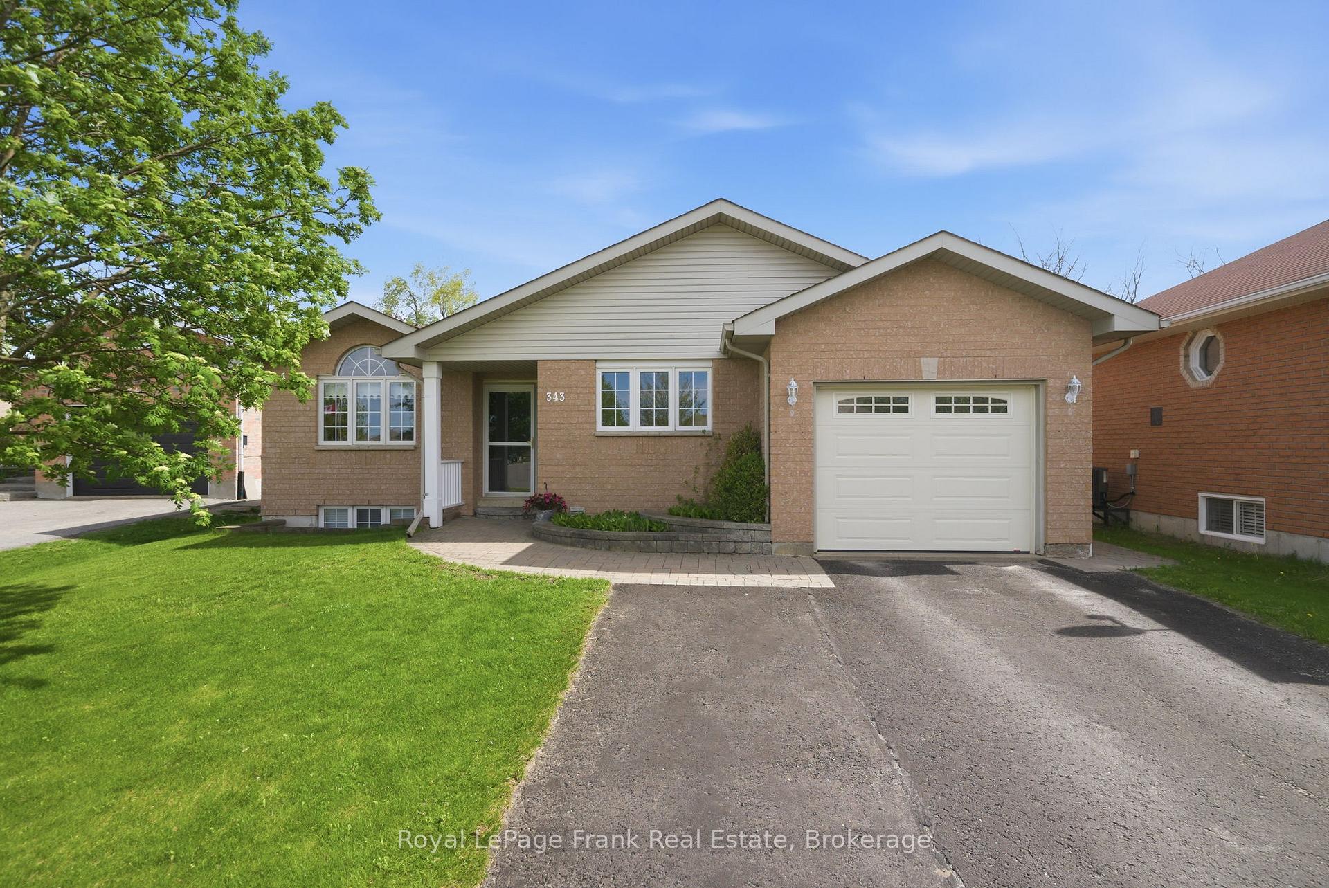 343 Mary Street W, Kawartha Lakes — photo 2 of 5