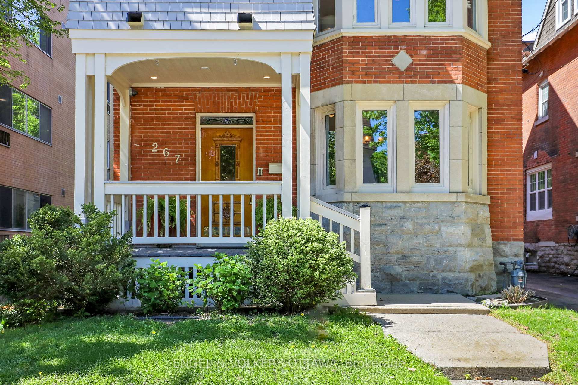 267 Stewart Street N, Lower Town - Sandy Hill — photo 3 of 5