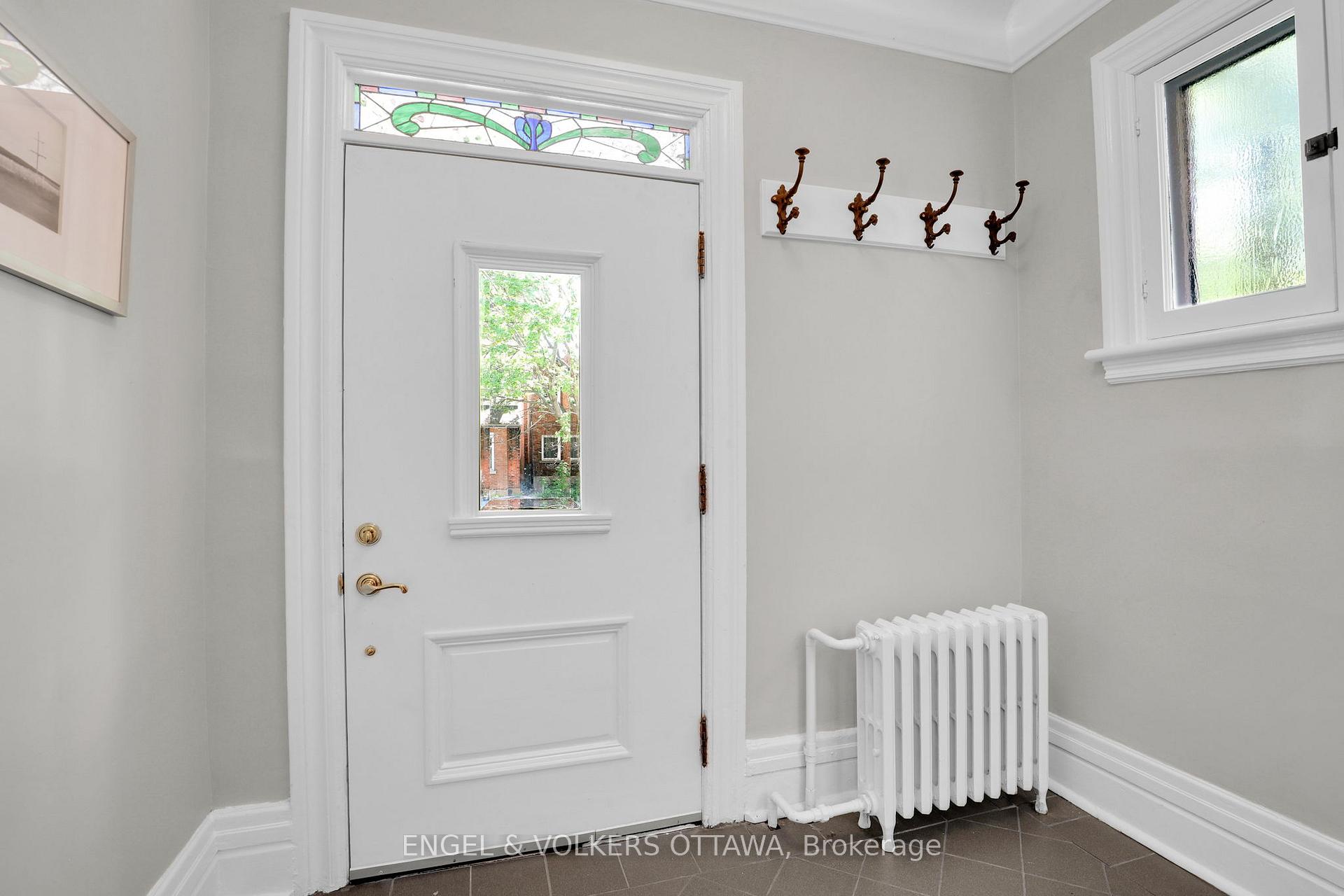 267 Stewart Street N, Lower Town - Sandy Hill — photo 4 of 5