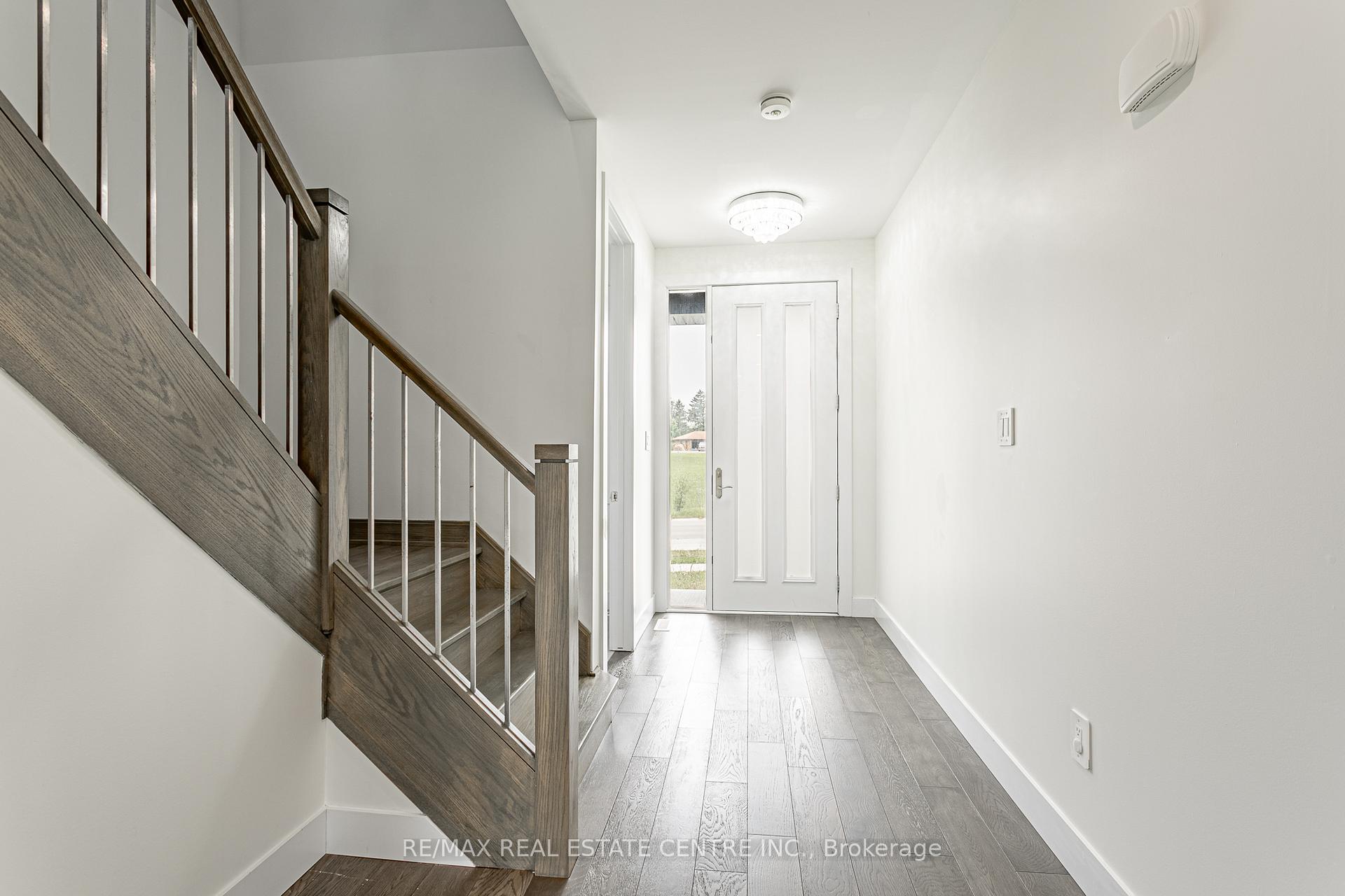 2282 Wickerson Road, London South — photo 5 of 5