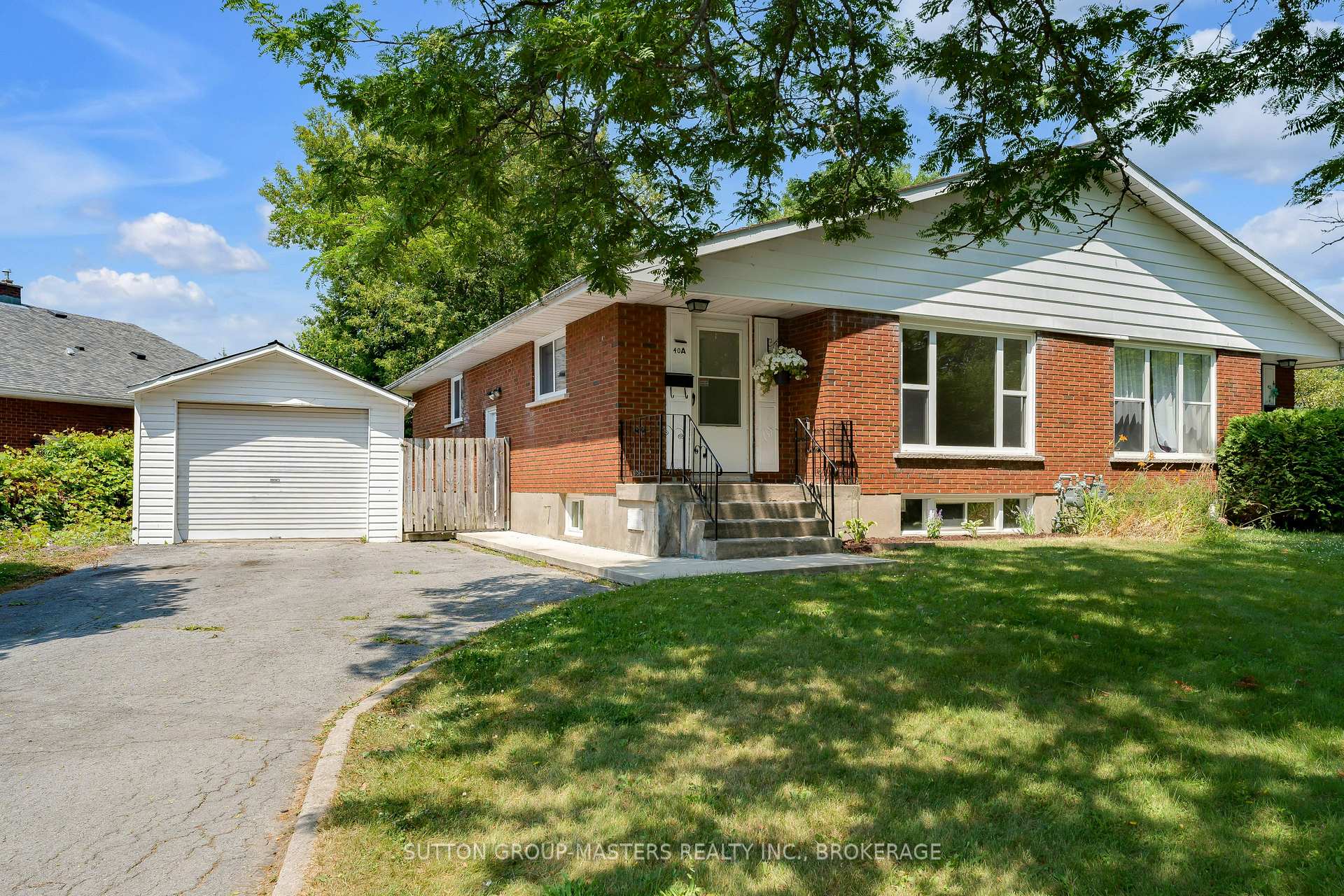 40 Crescent Drive, Kingston, ON K7M 4J5 — Kingston, Ontario