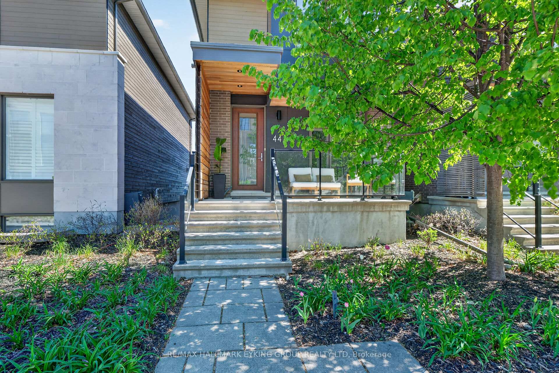 44 Telmon Street, Glebe - Ottawa East and Area — photo 3 of 5