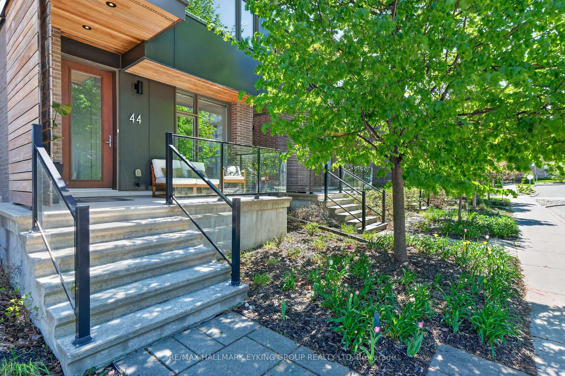 44 Telmon Street, Glebe - Ottawa East and Area — photo 4 of 5