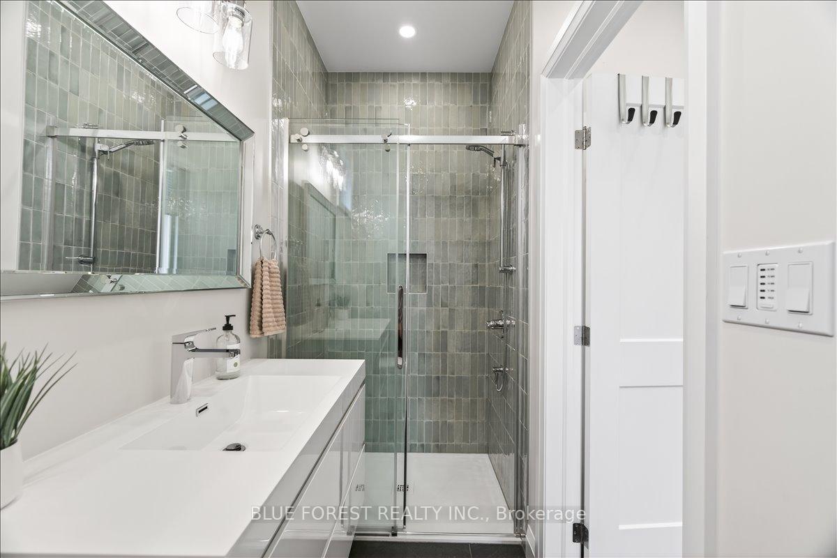 152 MAUD Street, Central Elgin — photo 5 of 5
