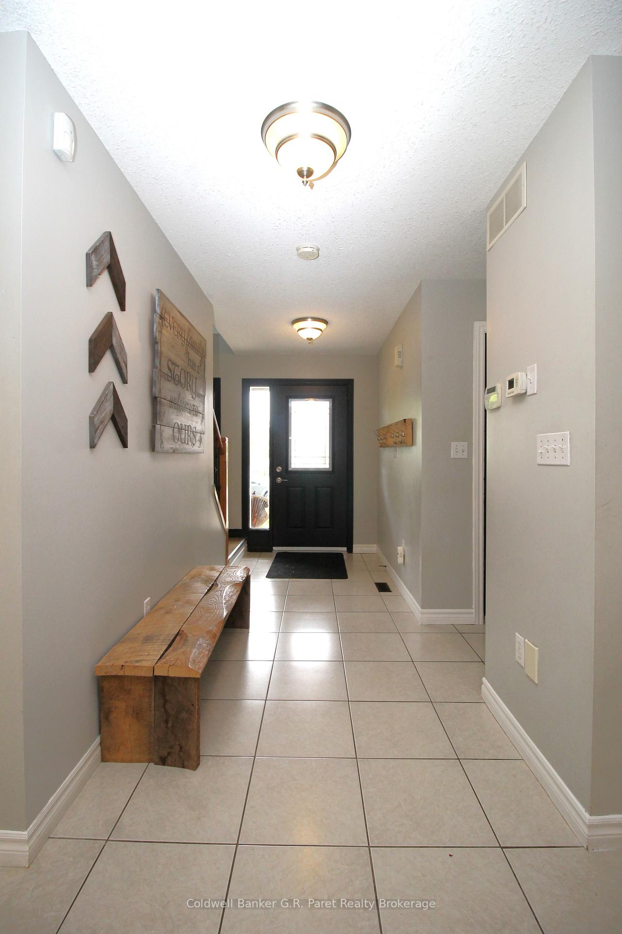 4 Langrell Avenue, Tillsonburg — photo 2 of 5
