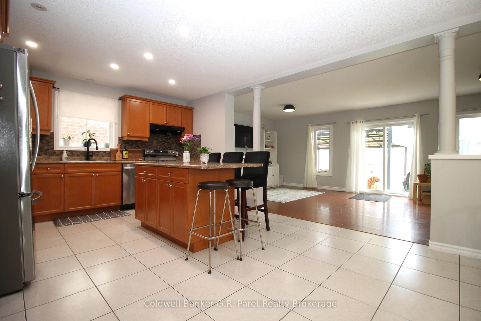 4 Langrell Avenue, Tillsonburg — photo 4 of 5