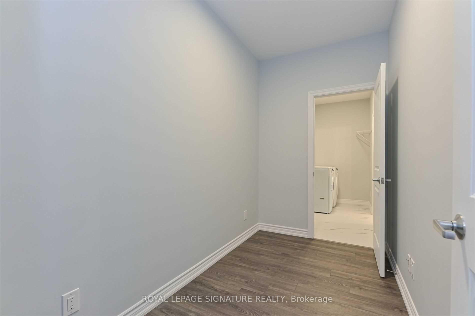 529 South Pelham Road 208, Welland — photo 3 of 5