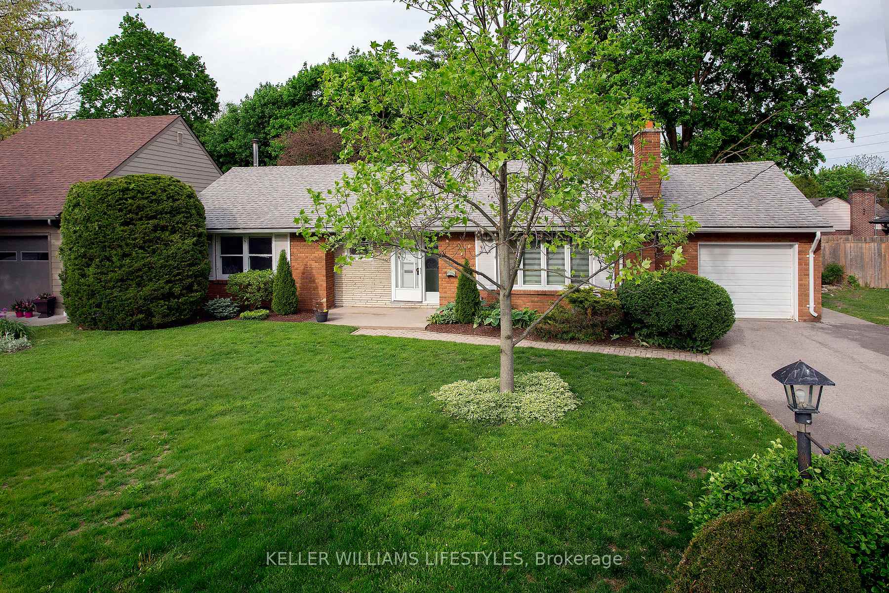 423 East Mile Road, London North, ON N6H 3K4 — London North, Ontario