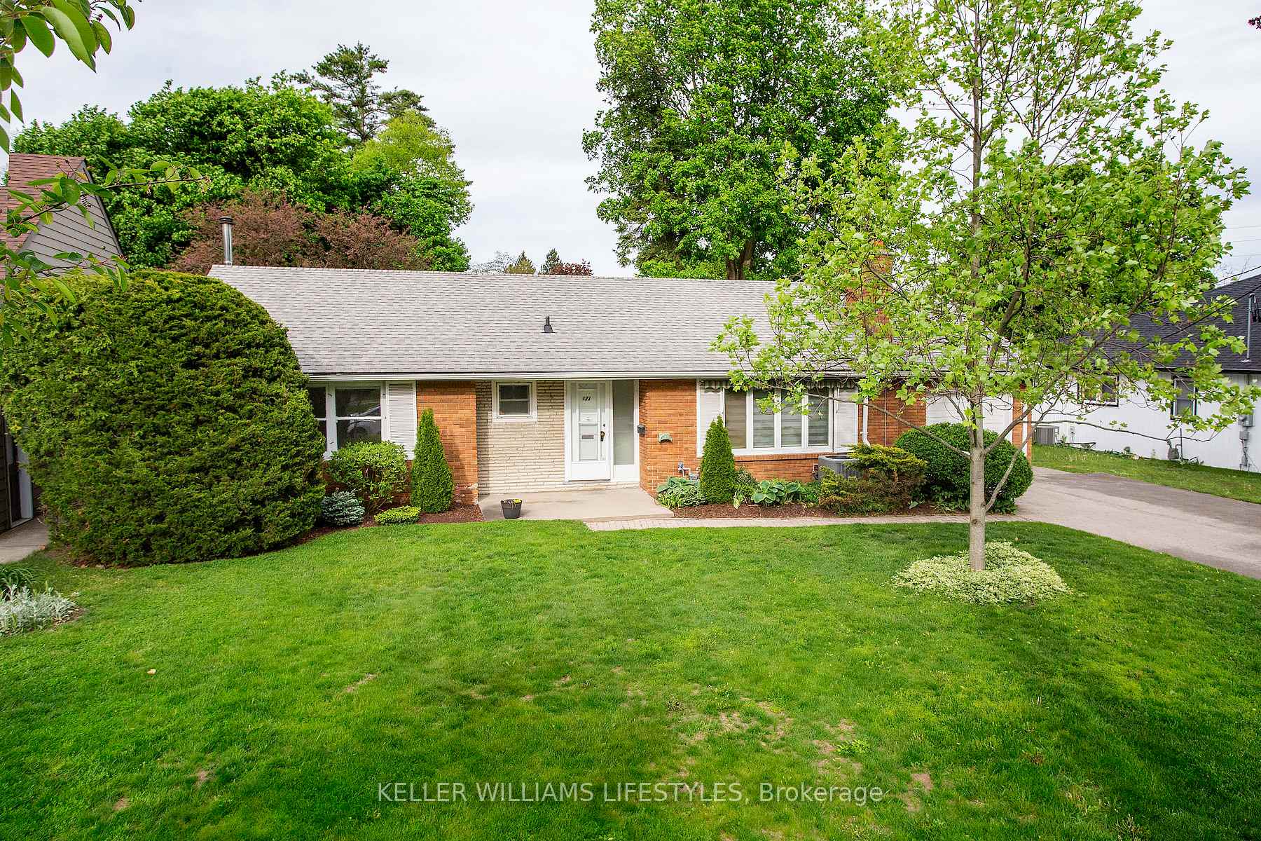 423 East Mile Road, London North — photo 2 of 5