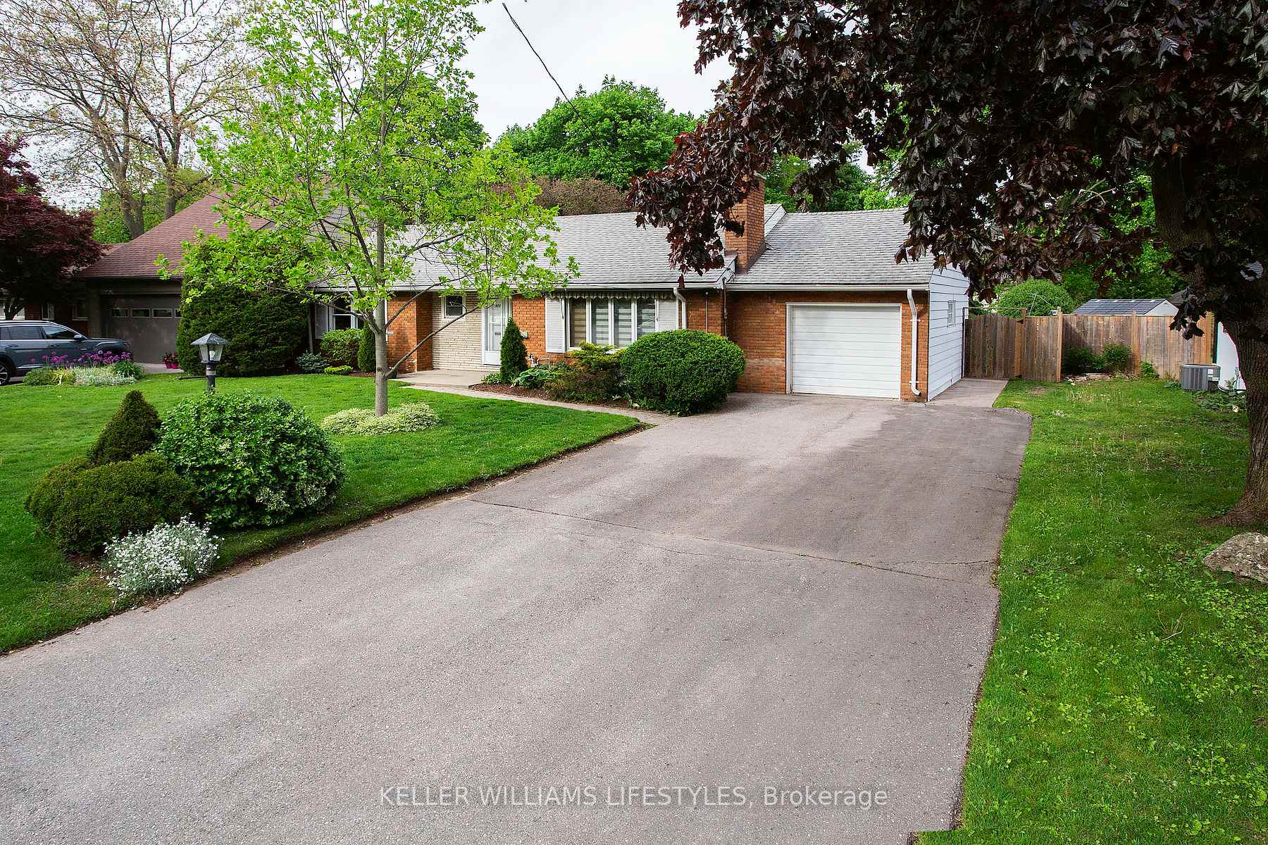 423 East Mile Road, London North — photo 3 of 5