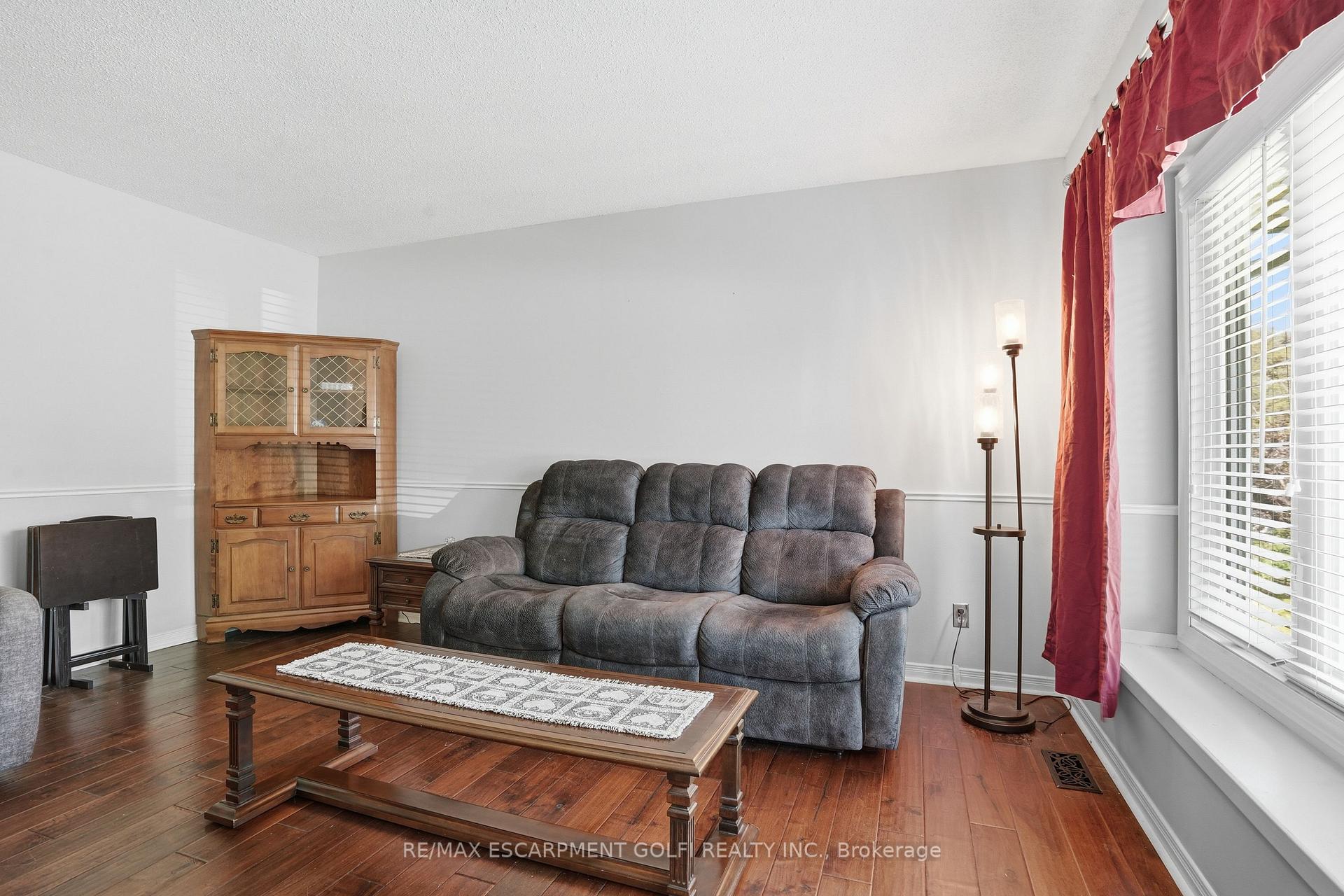 31 Willcher Drive, St. Catharines — photo 4 of 5