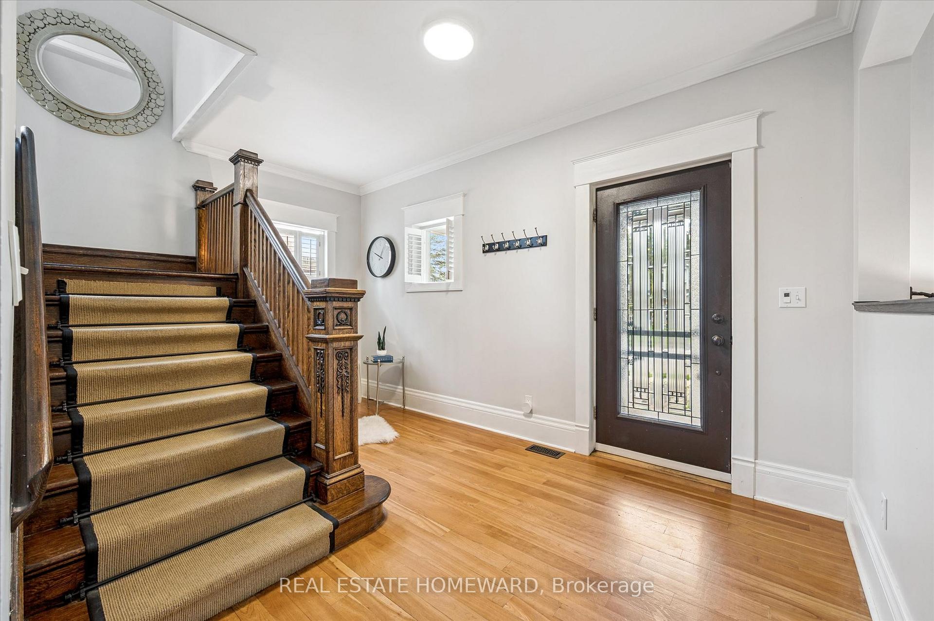 265 Dolph Street N, Cambridge — photo 4 of 5