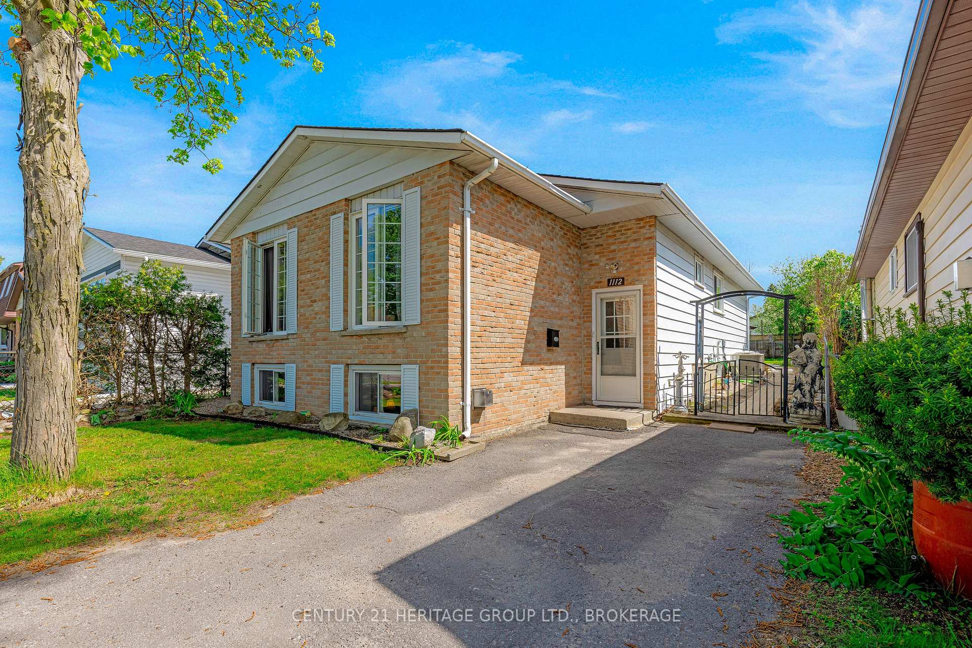 1112 Basswood Place, Kingston — photo 3 of 5
