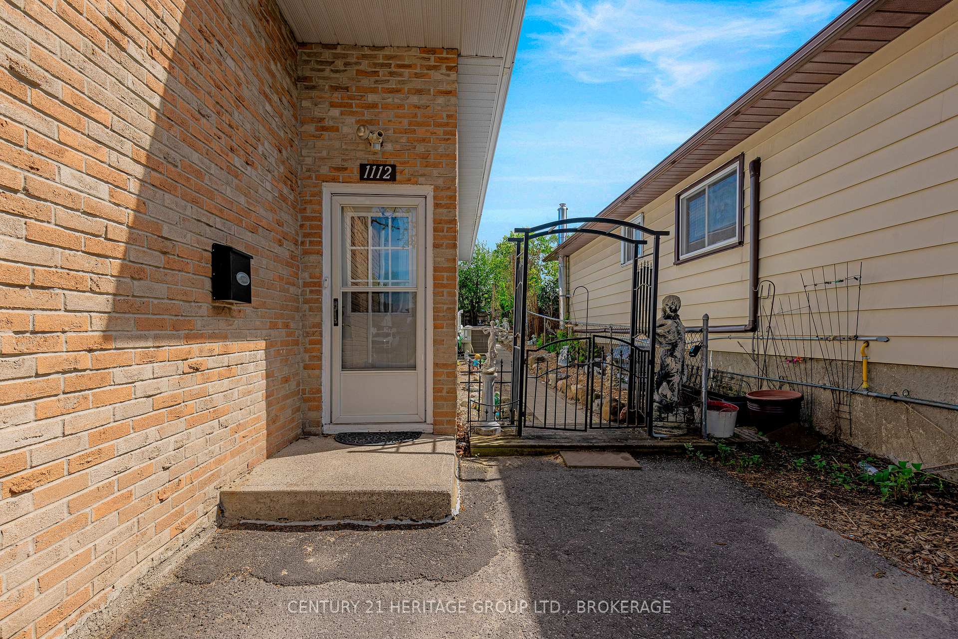 1112 Basswood Place, Kingston — photo 4 of 5