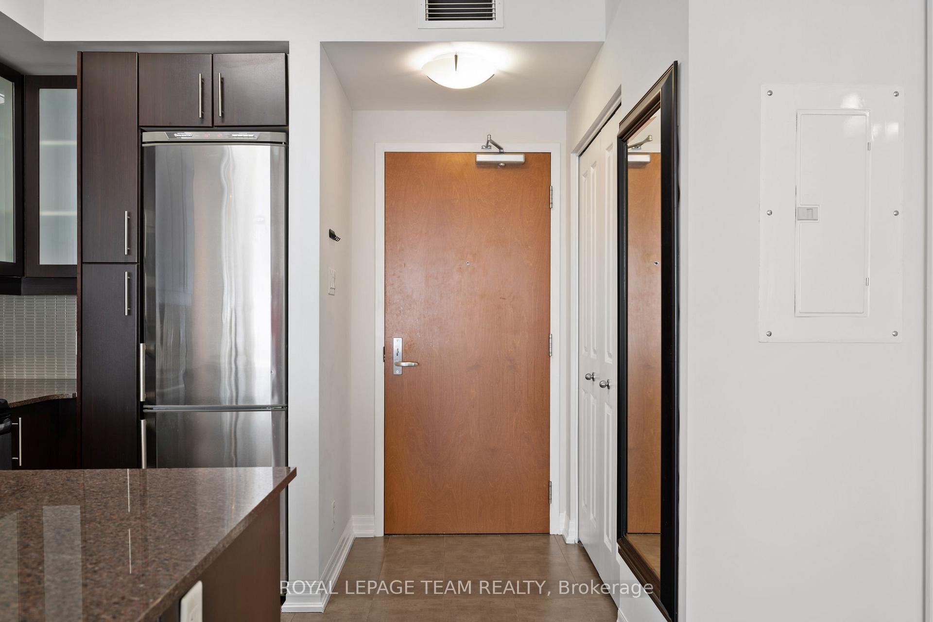 242 Rideau Street 2406, Lower Town - Sandy Hill — photo 5 of 5
