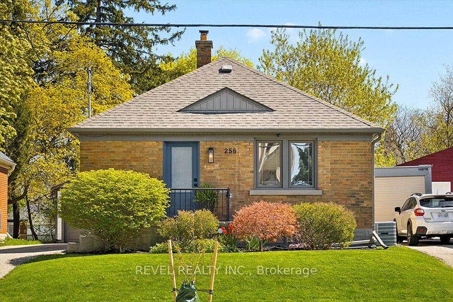 256 Bowman Street, Waterloo, ON N2J 1W5 — Waterloo, Ontario