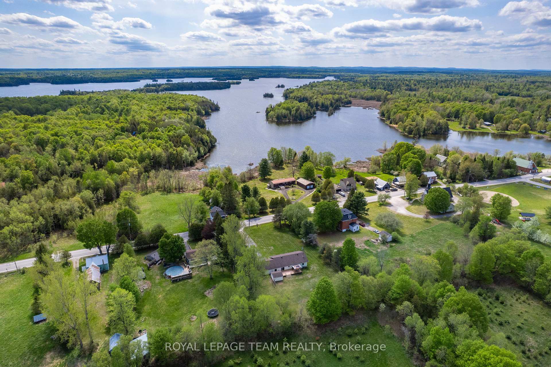 2754 Tatlock Road, Mississippi Mills — photo 2 of 5