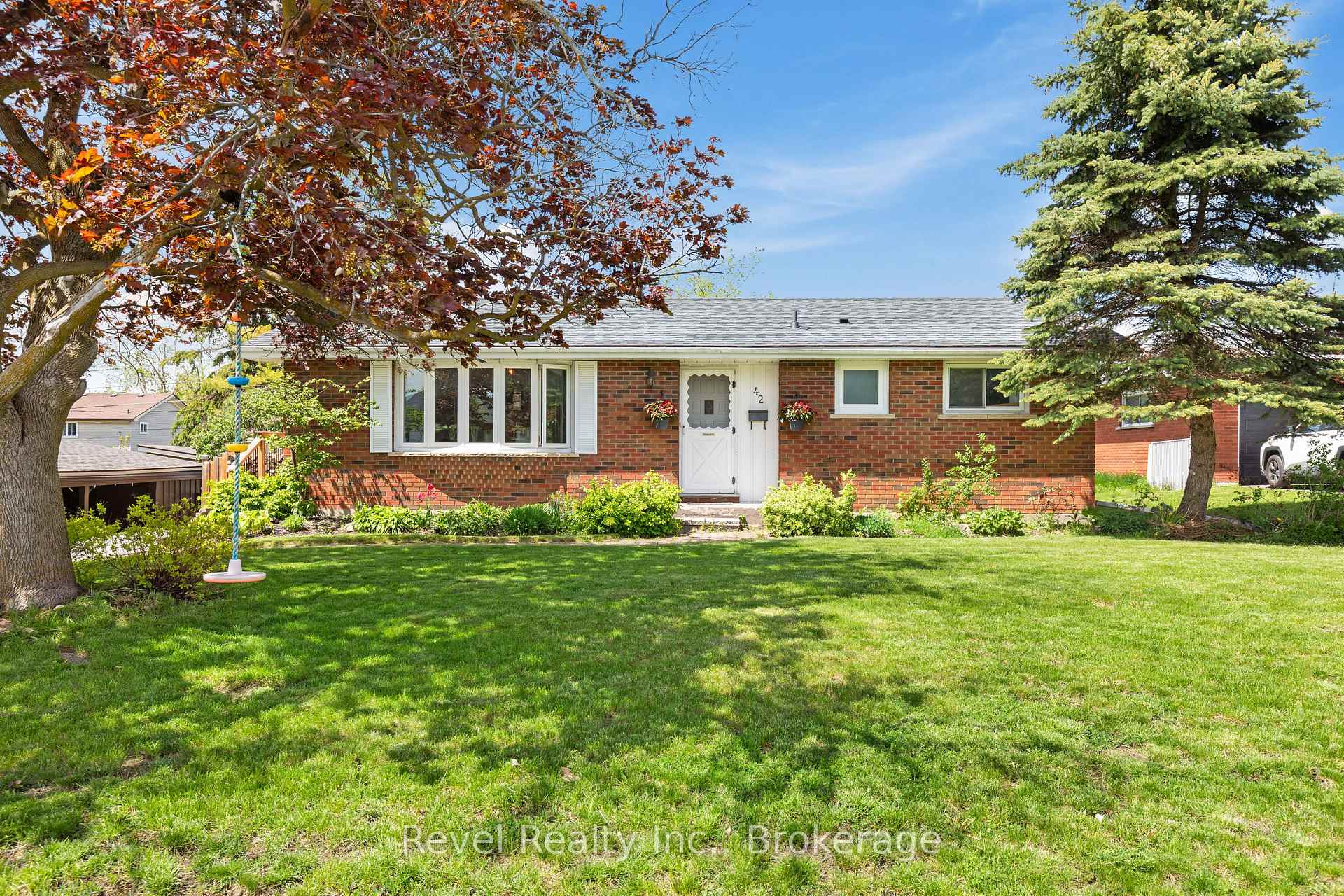 42 Kawartha Drive, Kawartha Lakes, ON K9V 1A5 — Kawartha Lakes, Ontario