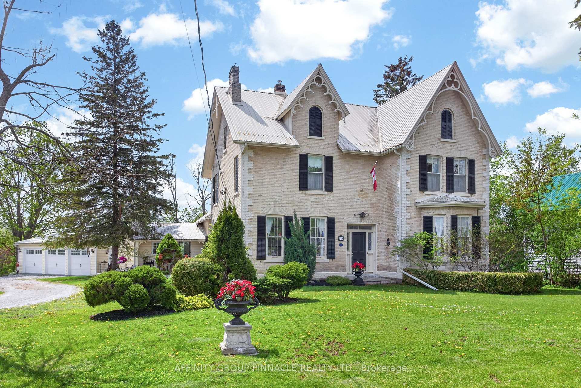 145 King Street, Kawartha Lakes — photo 2 of 5