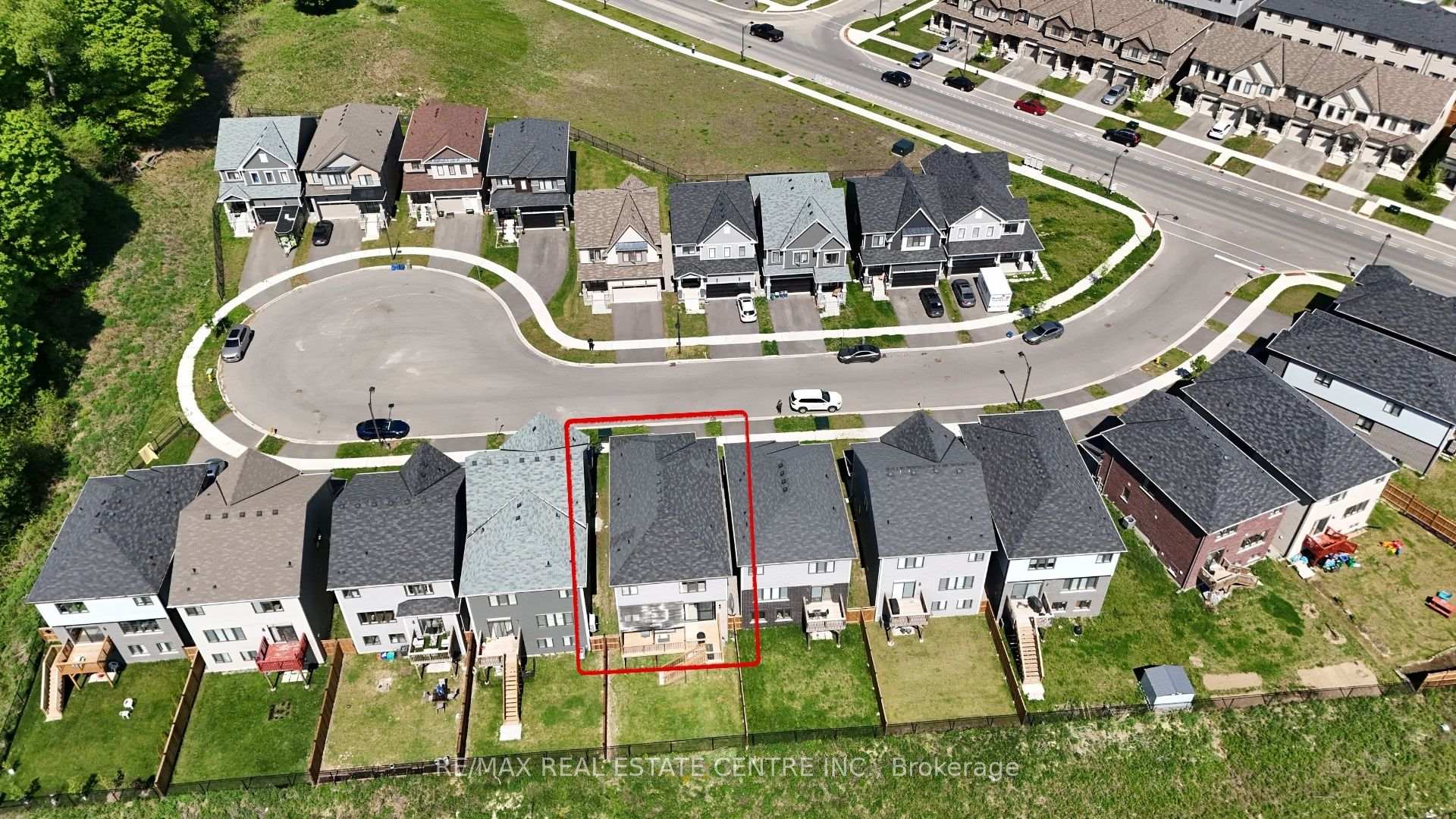 15 Cahill Drive, Brantford — photo 2 of 5