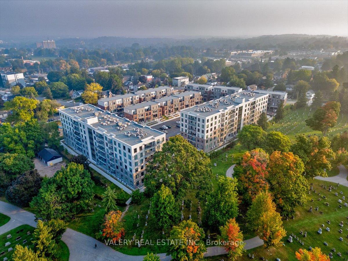103 Roger Street 102, Waterloo, ON N2J 1A4 — Waterloo, Ontario