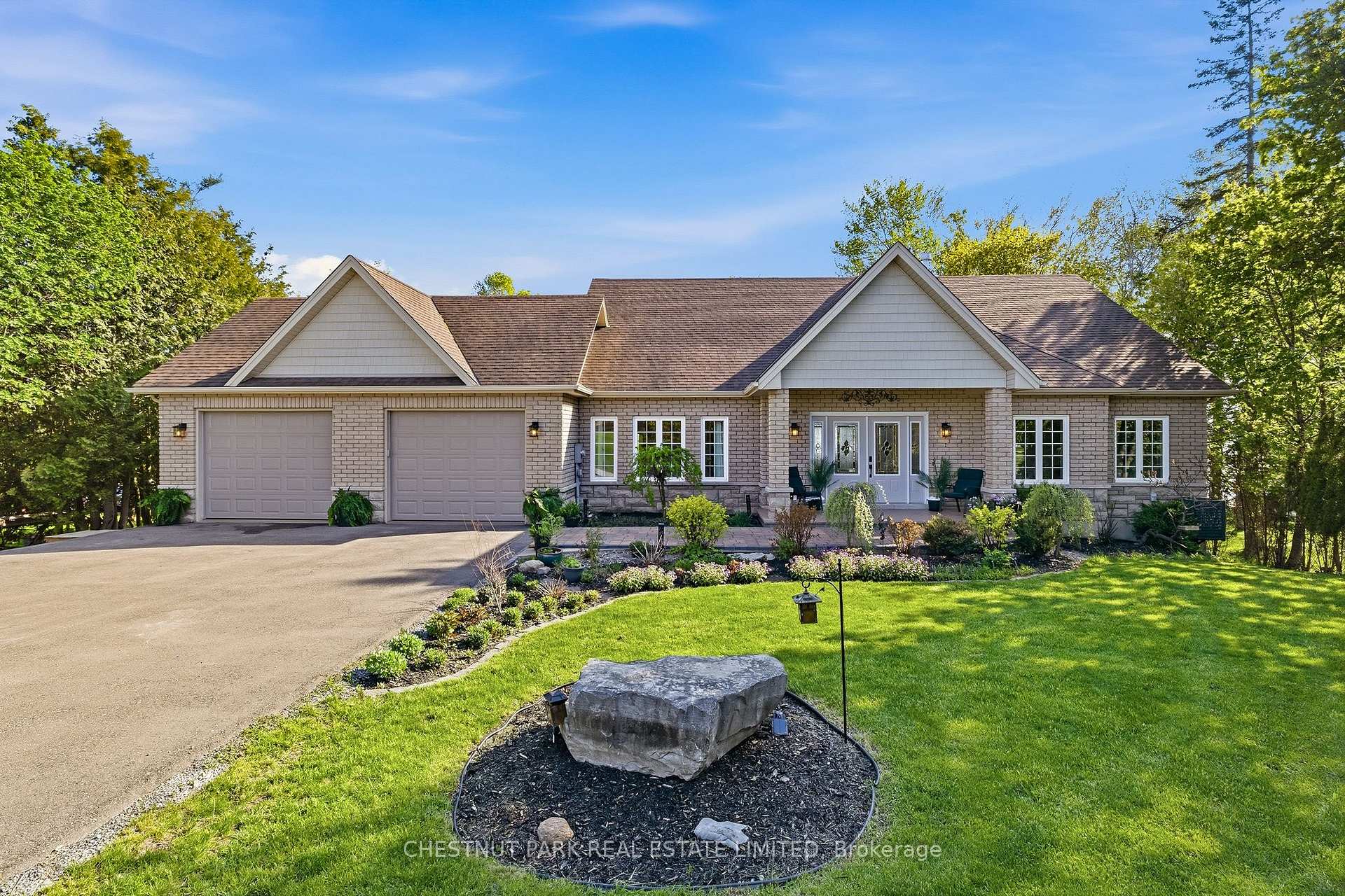 89 Gilson Street, Kawartha Lakes — photo 3 of 5