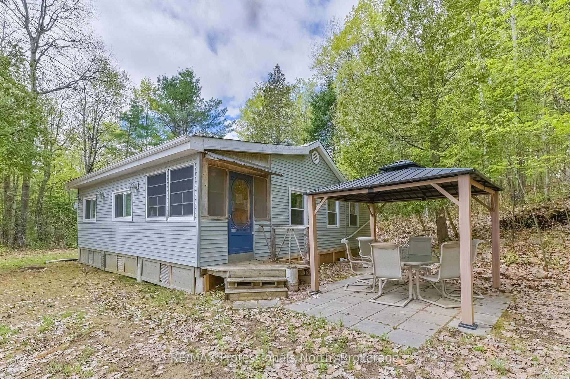 1755 North Shore Road, Algonquin Highlands — photo 3 of 5