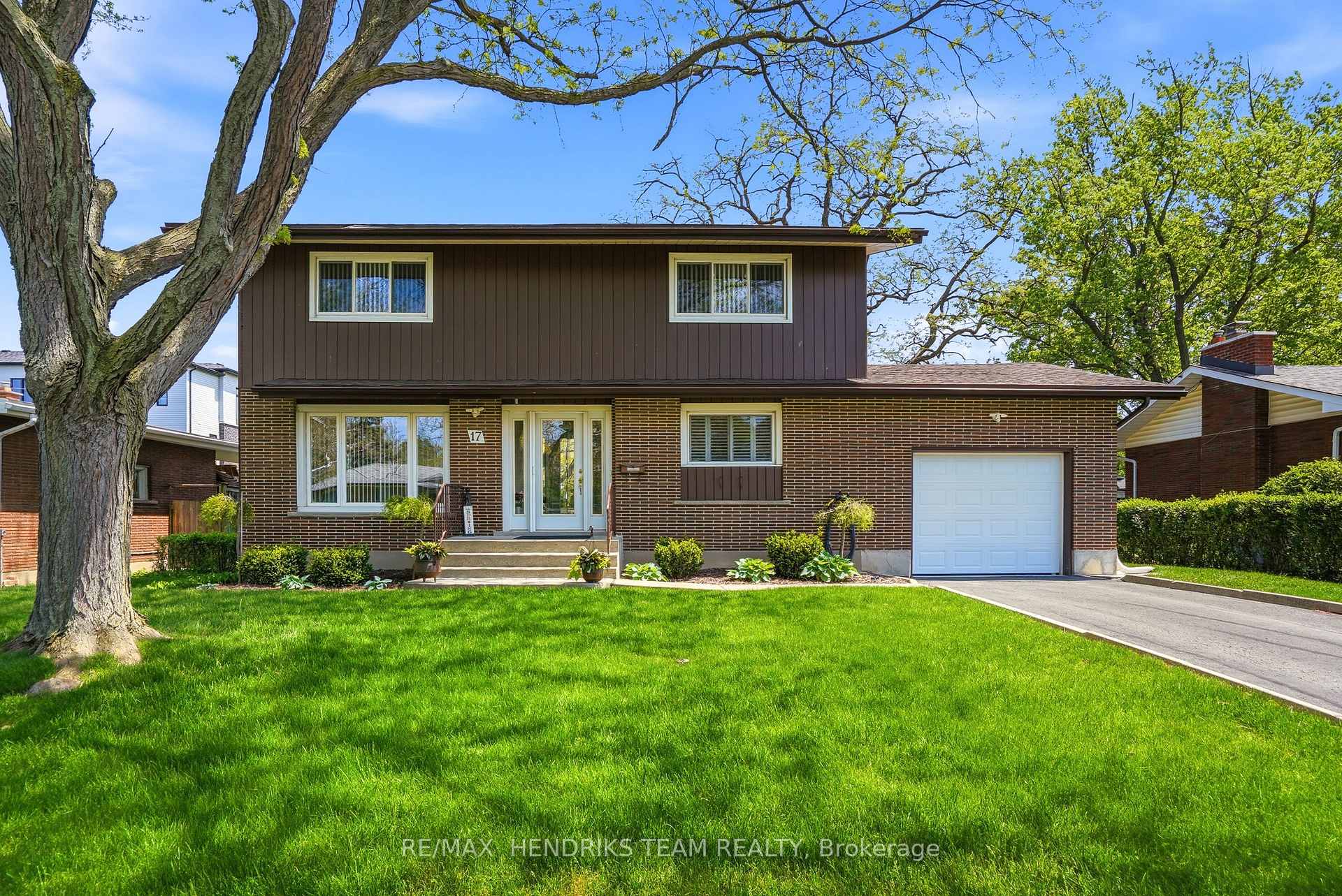 17 Jasmin Crescent, St. Catharines, ON L2T 2B9 — St. Catharines, Ontario