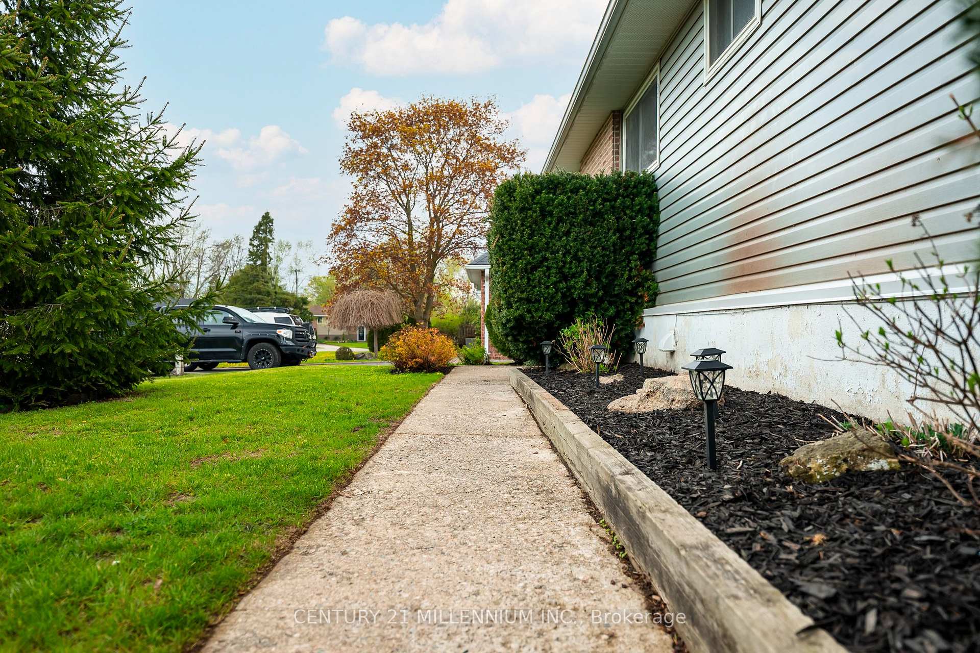 13 Ellen Crescent, Erin — photo 4 of 5