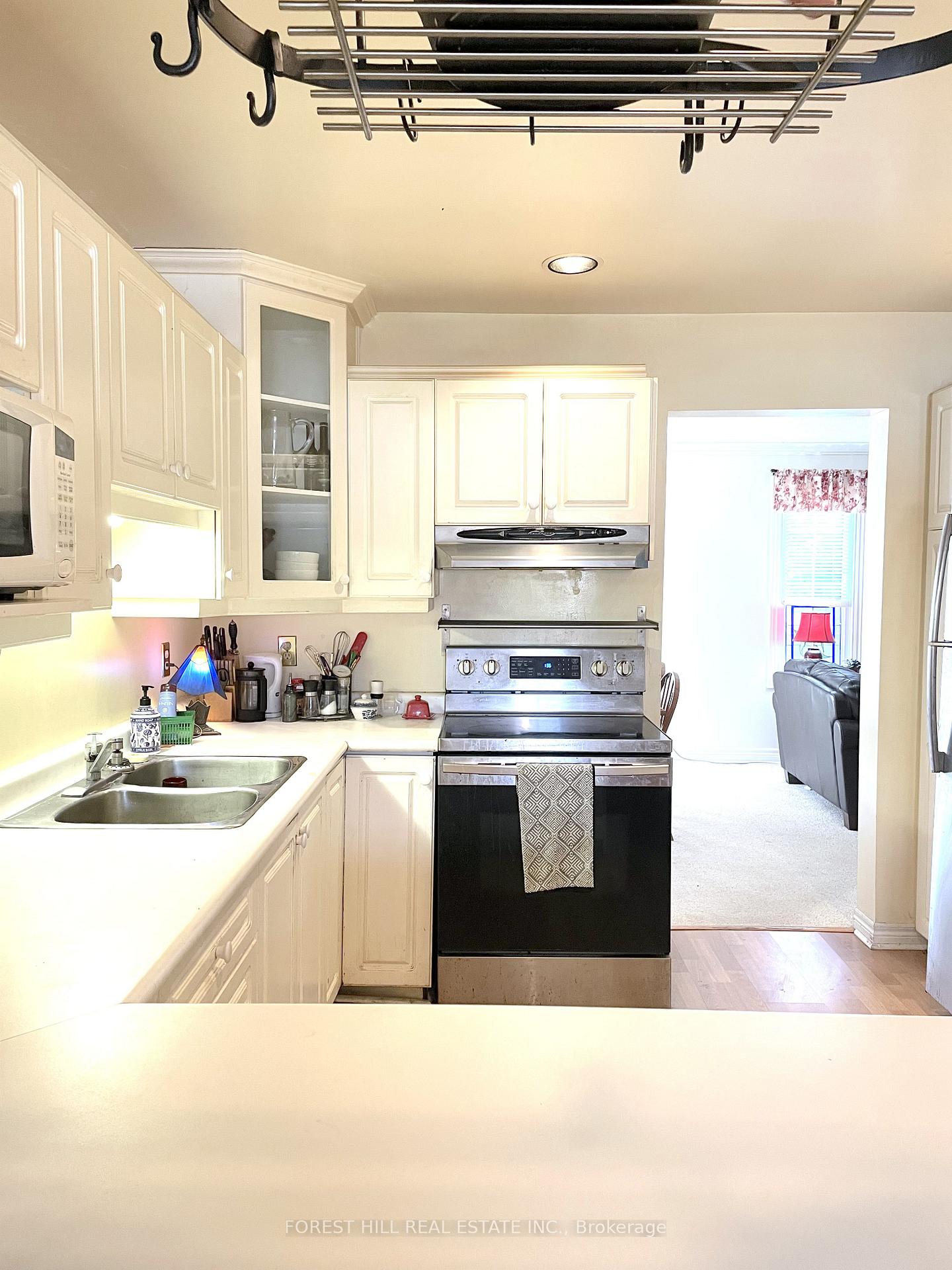 340 Ambleside Drive 21, London North — photo 5 of 5