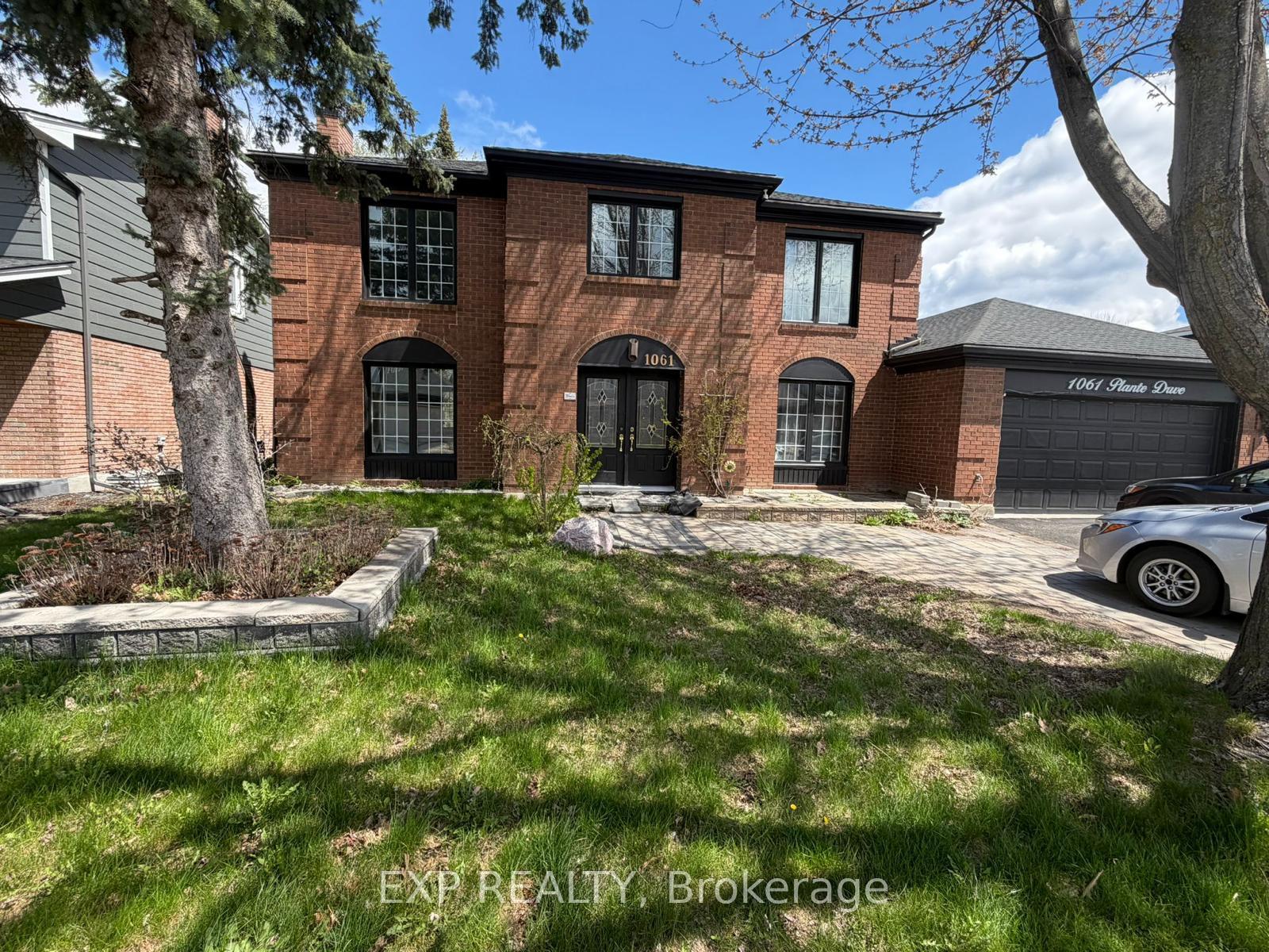 1061 Plante Drive, Hunt Club - Windsor Park Village and Area, ON K1V 9E5 — Hunt Club - Windsor Park Village and Area, Ontario