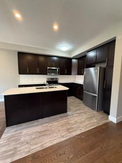 1960 Dalmagarry Road 95, London North — photo 3 of 5