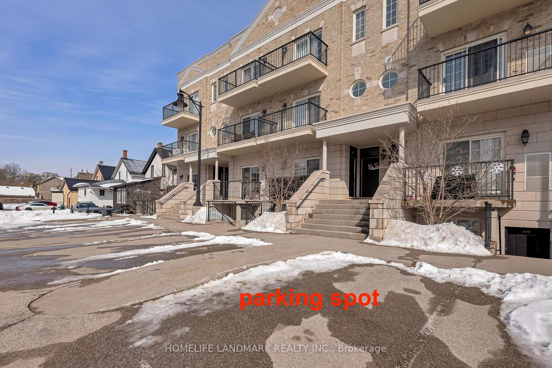 133 PARK Street 304, Waterloo — photo 2 of 5