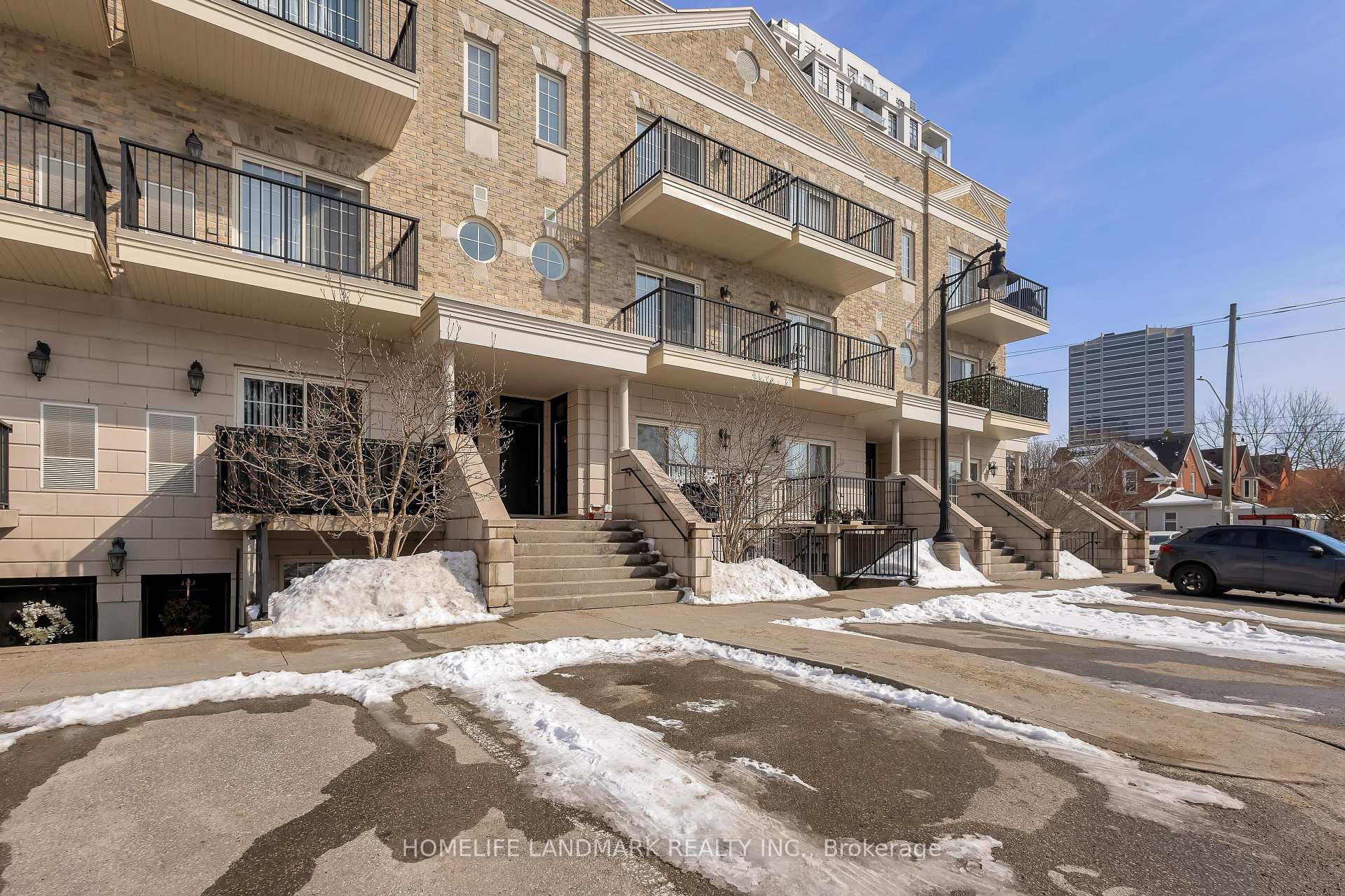 133 PARK Street 304, Waterloo — photo 3 of 5