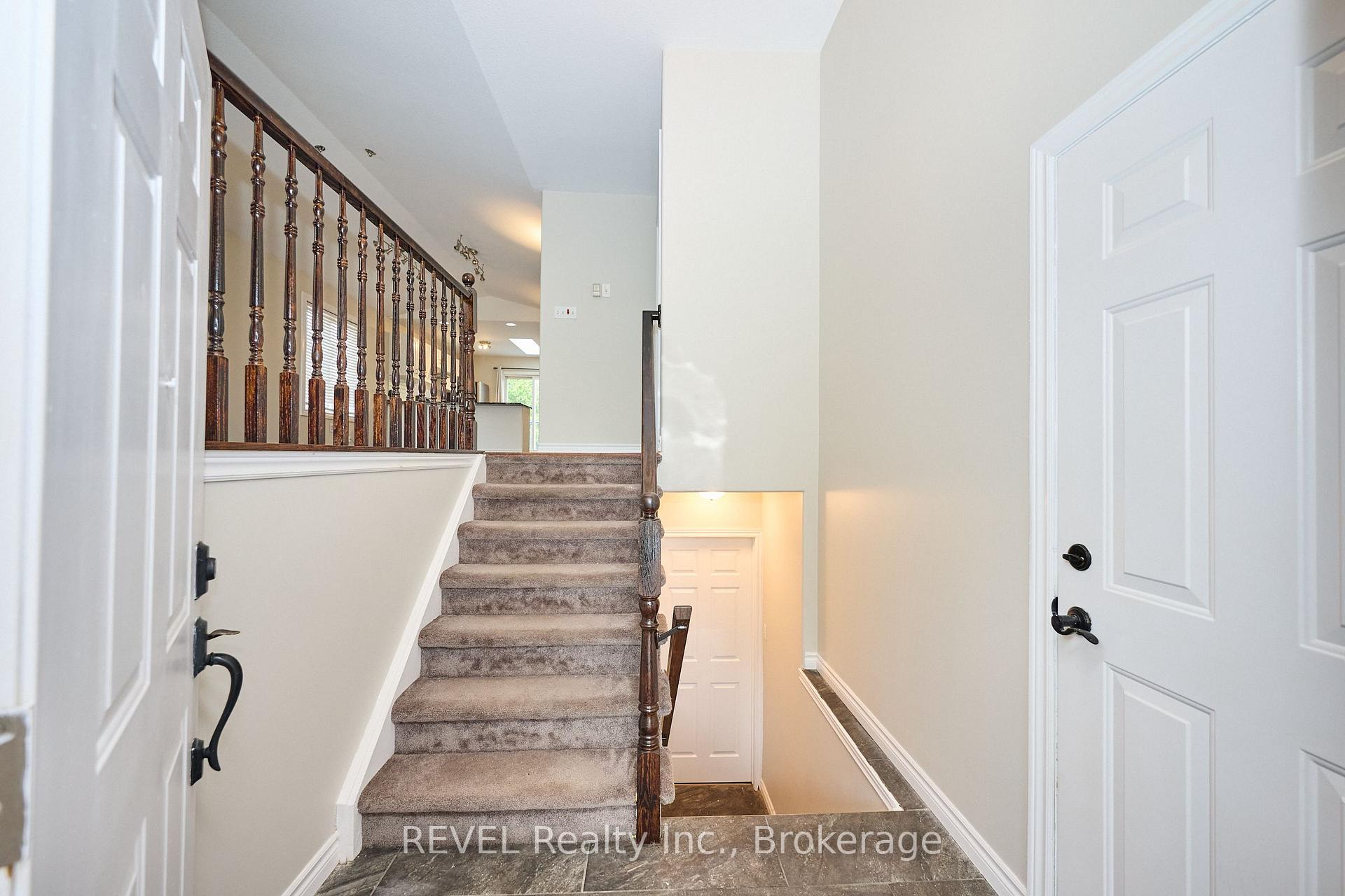 28 QUAKER Road, Welland — photo 4 of 5