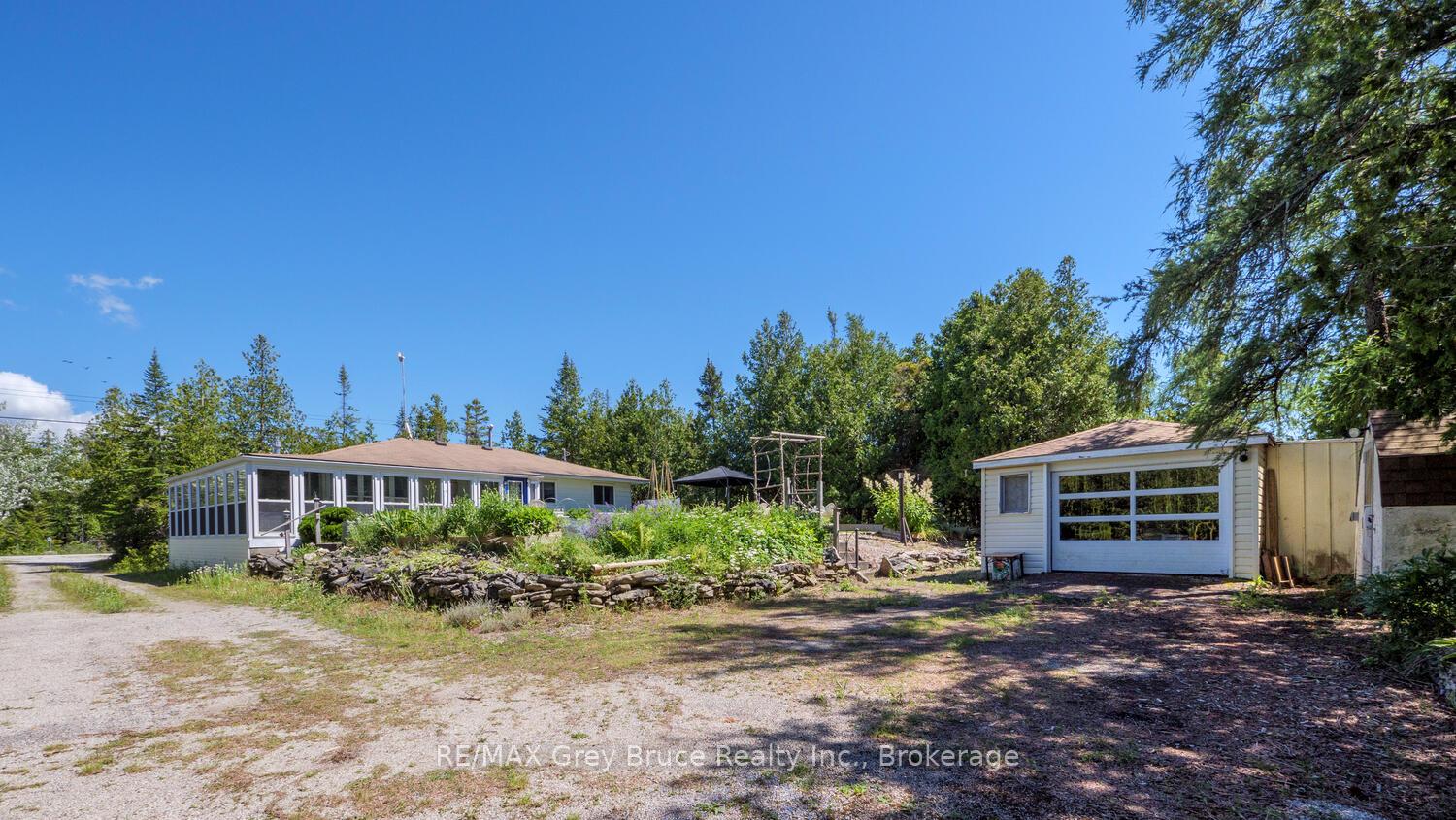 1034 DORCAS BAY Road, Northern Bruce Peninsula, ON N0H 2R0 — Northern Bruce Peninsula, Ontario