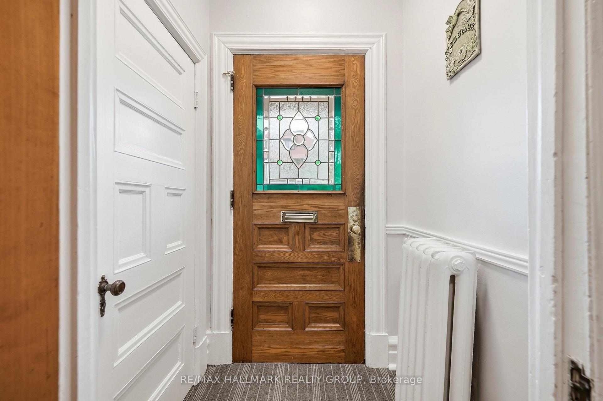 194 Cobourg Street, Lower Town - Sandy Hill — photo 2 of 5