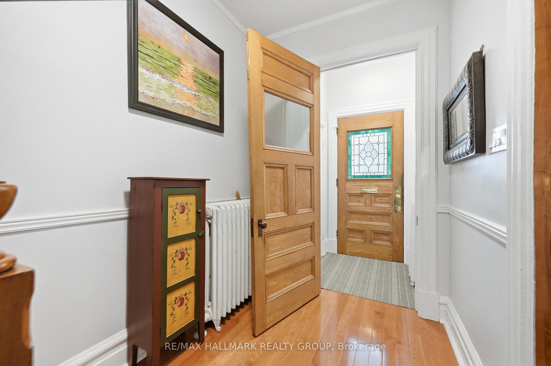 194 Cobourg Street, Lower Town - Sandy Hill — photo 4 of 5