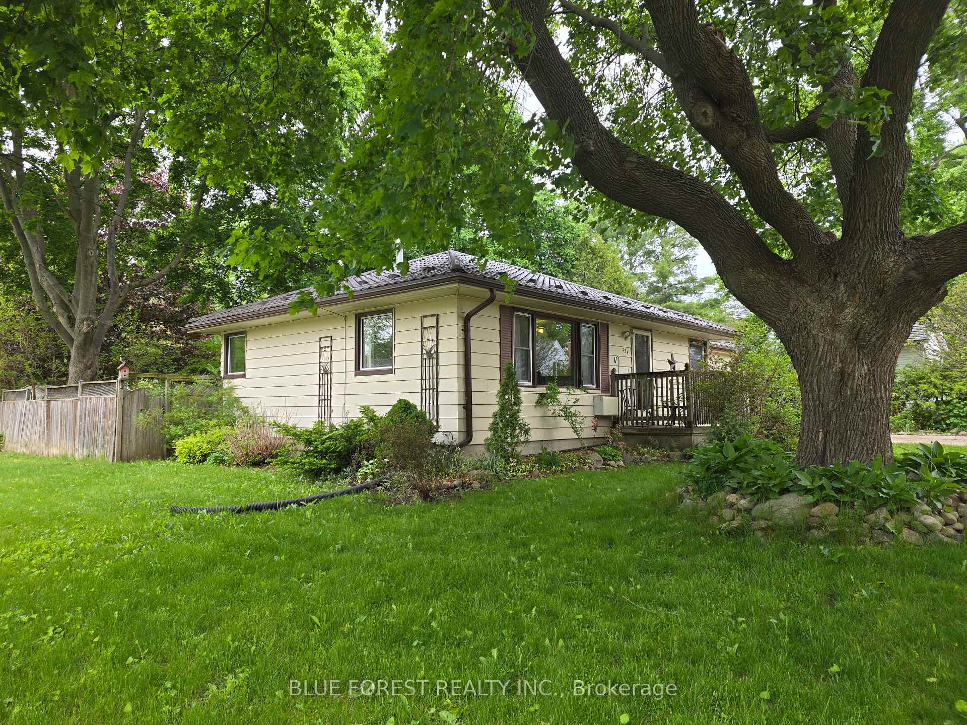 234 Flora Street, West Elgin — photo 5 of 5