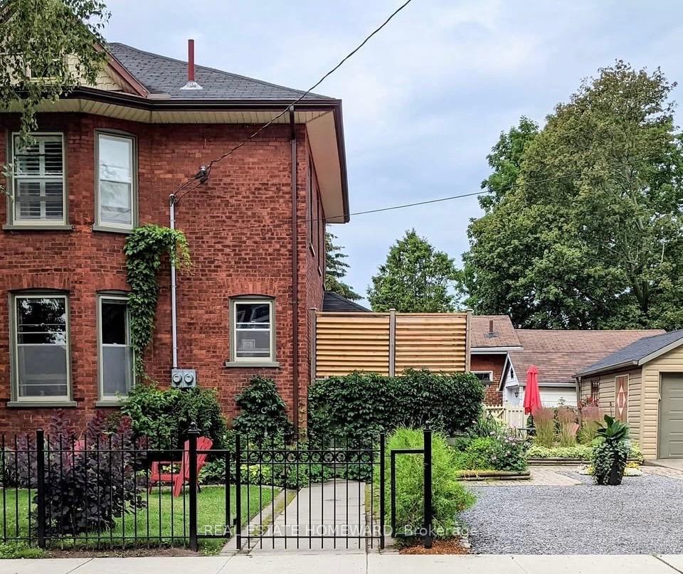96 James Street W, Cobourg — photo 2 of 5