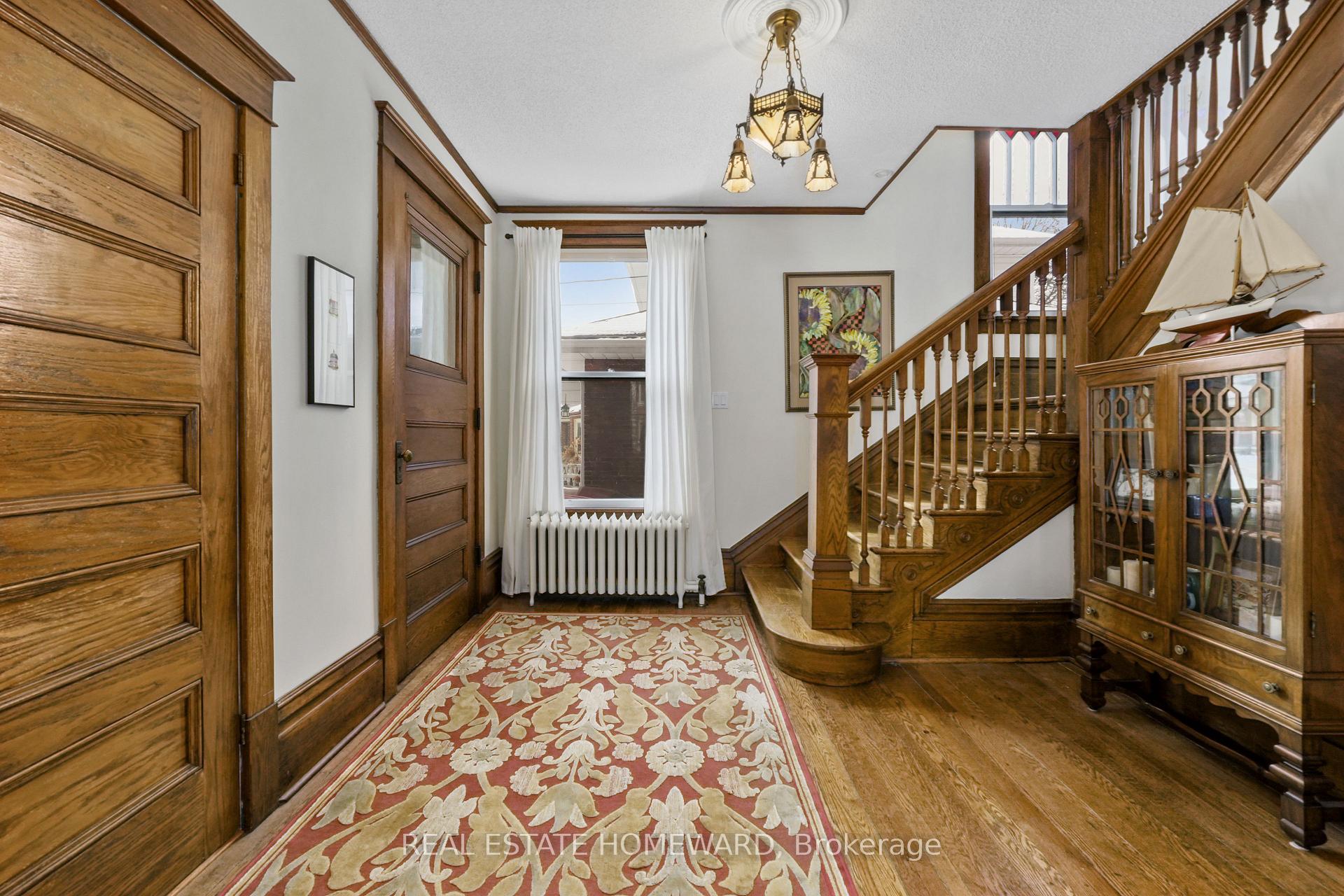 96 James Street W, Cobourg — photo 3 of 5