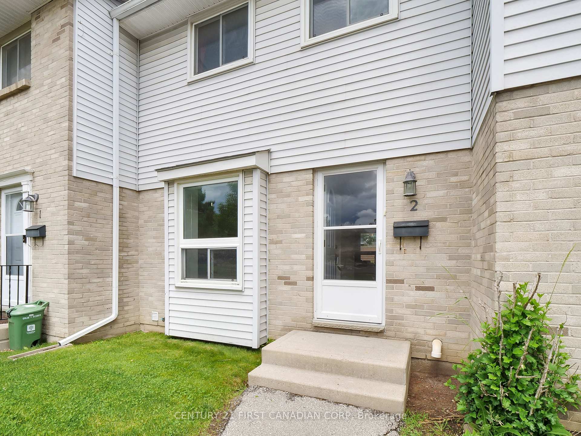 1786 Attawandaron Road 2, London North — photo 2 of 5