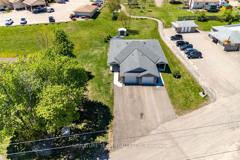 516B Wellington Street S, Bonnechere Valley — photo 2 of 5