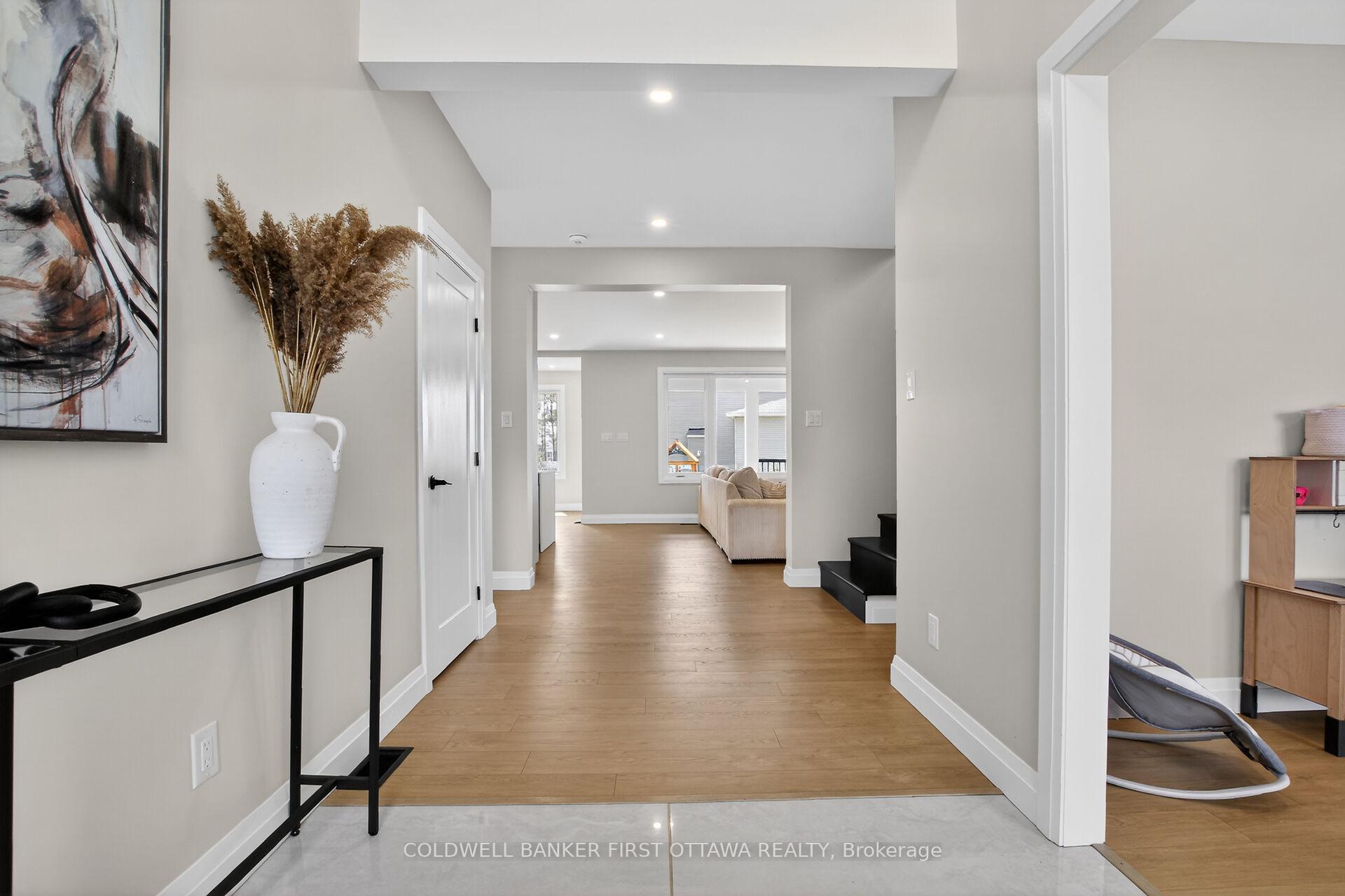 207 Owen Lucas Street, McNab/Braeside — photo 3 of 5