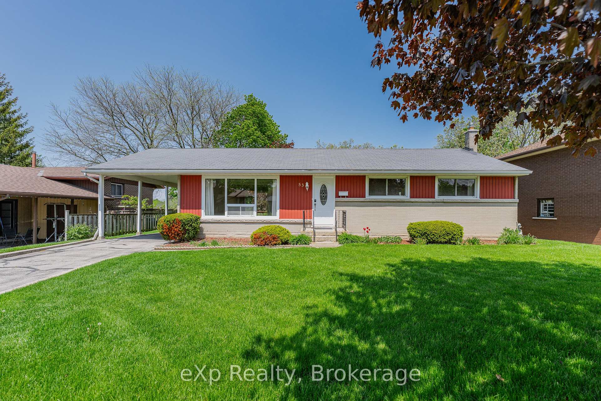 53 Woodland Drive, Cambridge, ON N1R 2X7 — Cambridge, Ontario