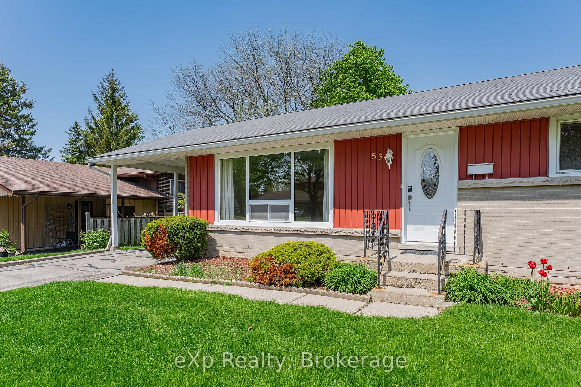 53 Woodland Drive, Cambridge — photo 2 of 5