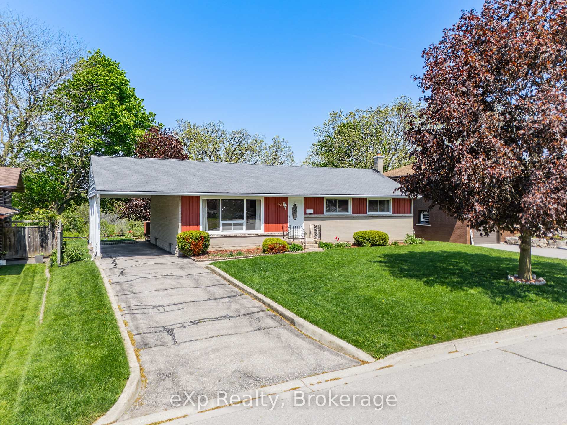 53 Woodland Drive, Cambridge — photo 3 of 5
